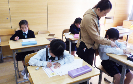 楽しくお友だちと過ごしながら、自然に身につく学習週間